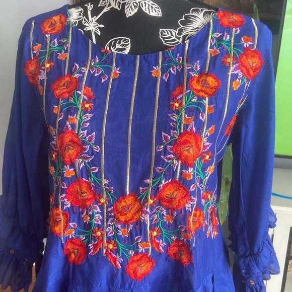 Embroidered tunic - Picture 6 of 15